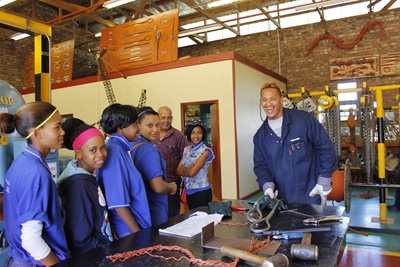 Daniëlskuil High School visits PetroSA